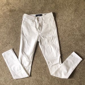 White Hollister High Rise Super Skinny Jeans